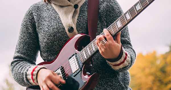 ギターストラップの基礎知識とよくある質問 元ギター店員が回答