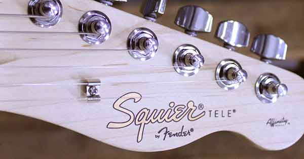 Squier by Fenderテレキャスターのヘッドロゴ一例